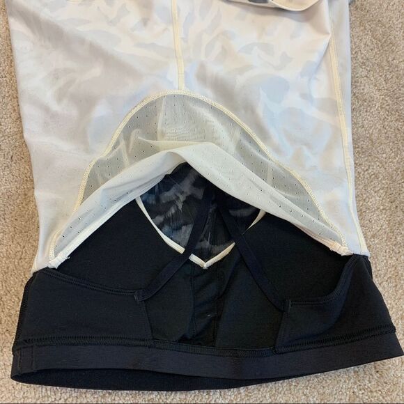 LULULEMON DANCE TO YOGA TANK TOP PRETTY PLUME ANGEL WING BLACK RUNNING GYM Sz 6 - Picture 10 of 14